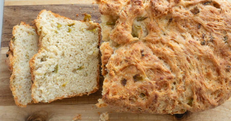 Green Chile Cheese Bread