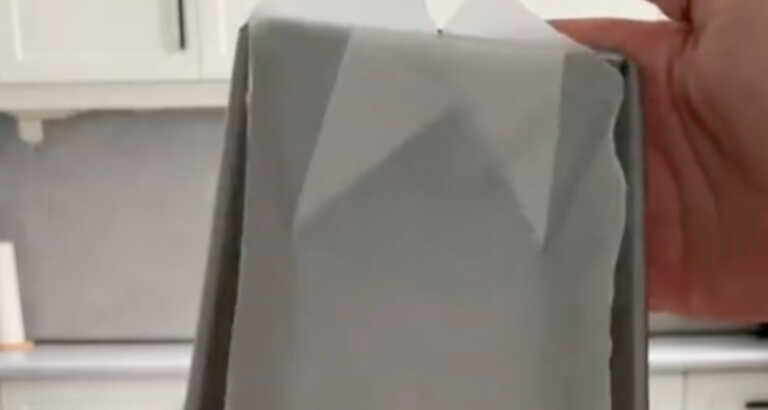 Line A Loaf Pan With Clean Crumple-Free Corners