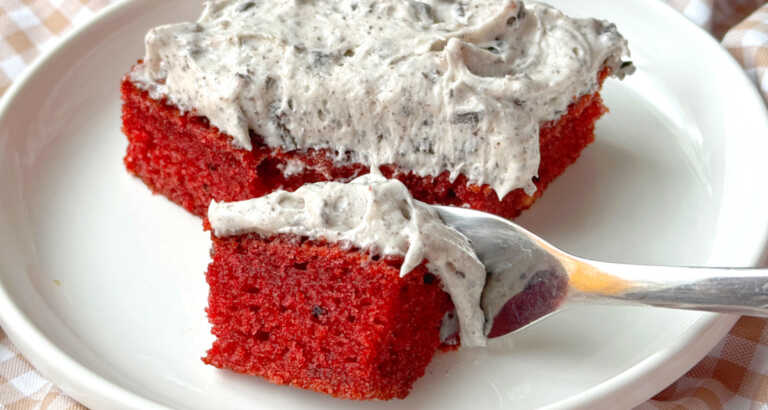 Steel Magnolias Red Velvet Snack Cake