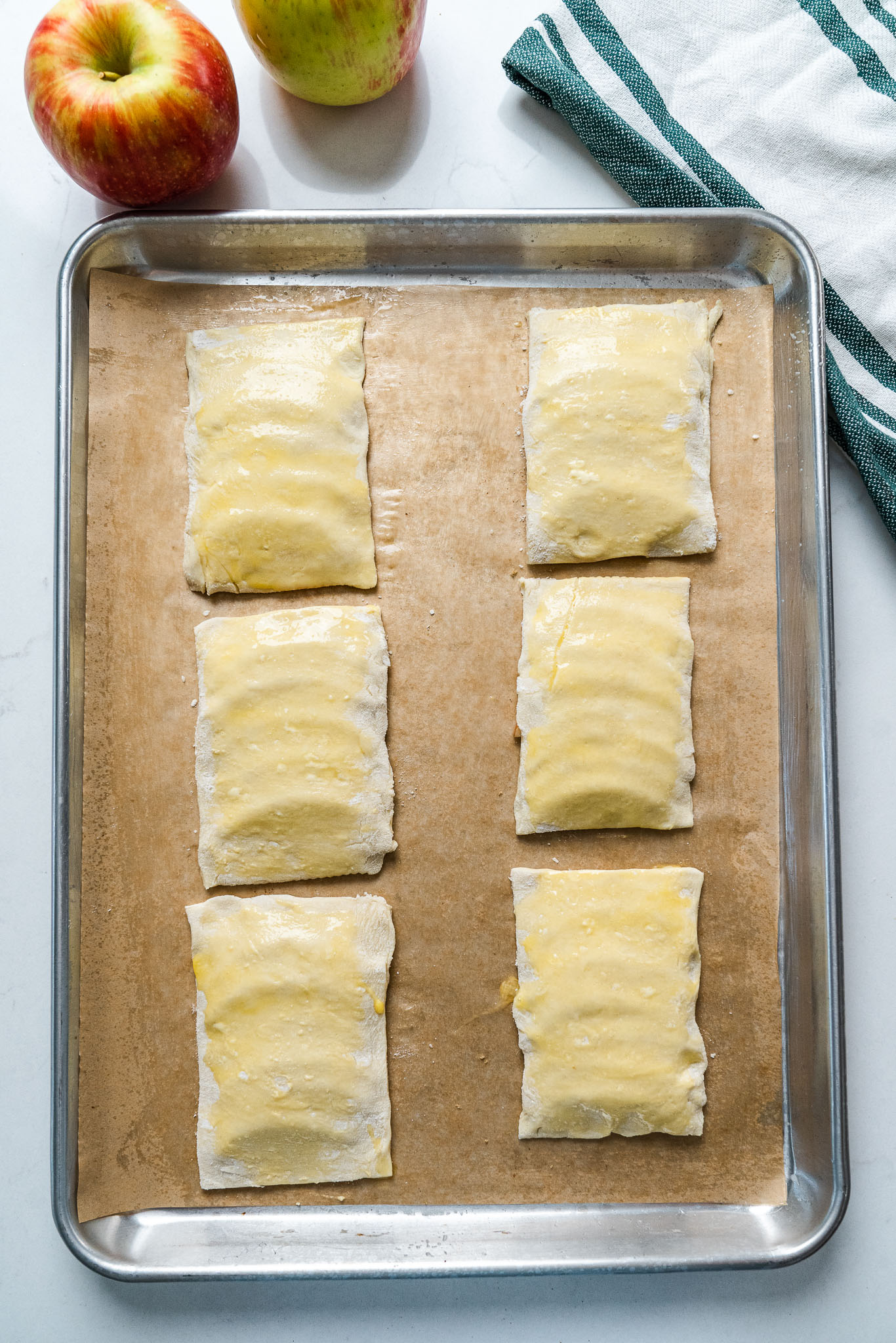 Upside Down Apple Tarts Vert-11