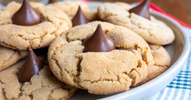 Classic Peanut Butter Blossoms