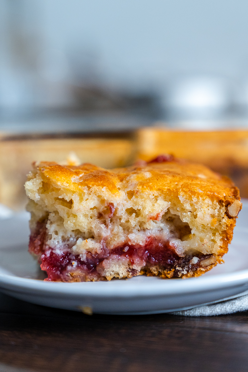 Christmas Chaos Cake Vertical 15