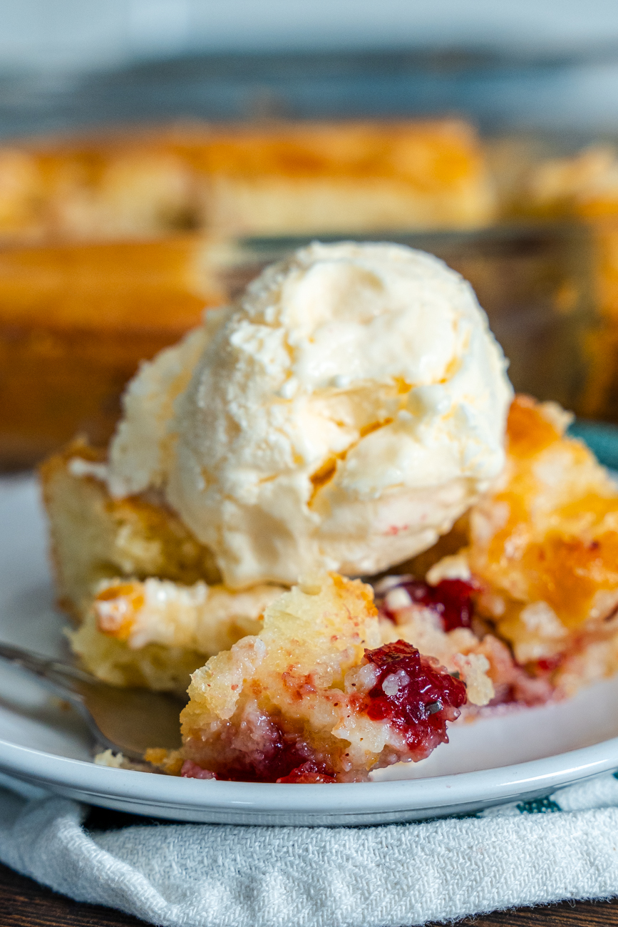 Christmas Chaos Cake Vertical 21