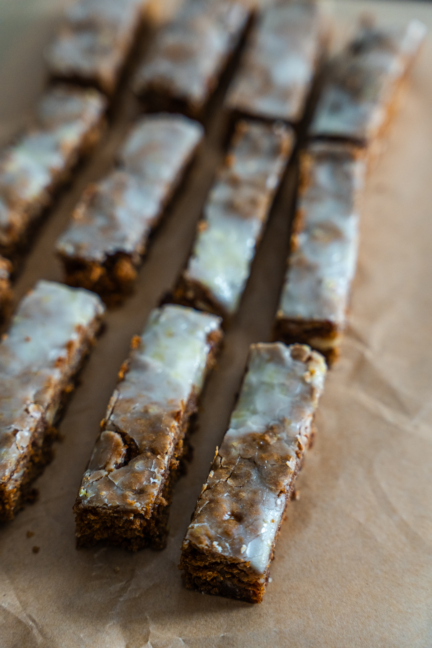 Lebkuchen Bars Vertical 16