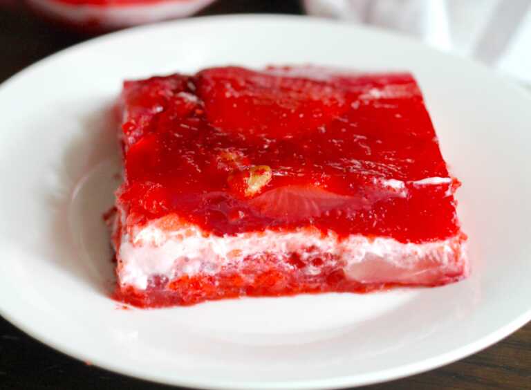 Sour Cream Strawberry Salad