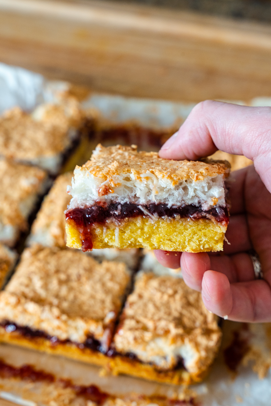 Louise Cake Vertical 00012