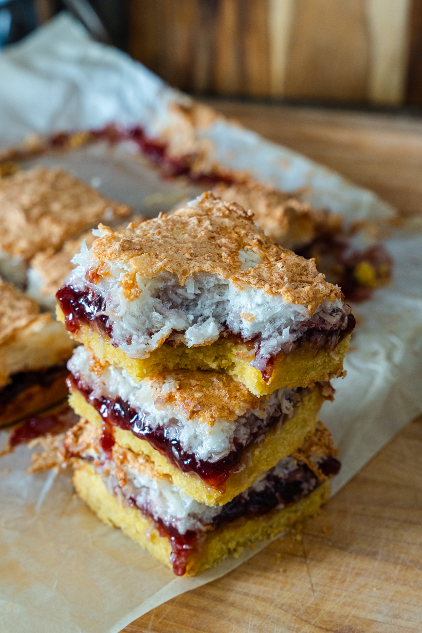 Louise Cake Vertical 00016