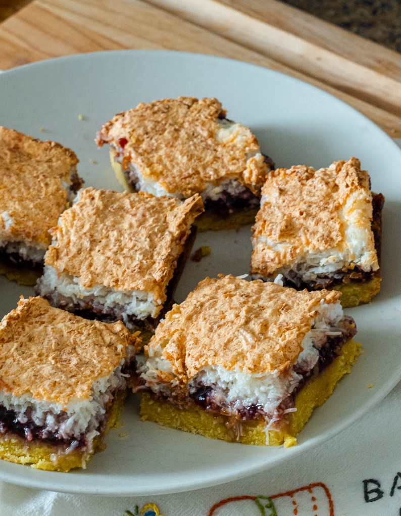 Louise Cake Vertical 00018