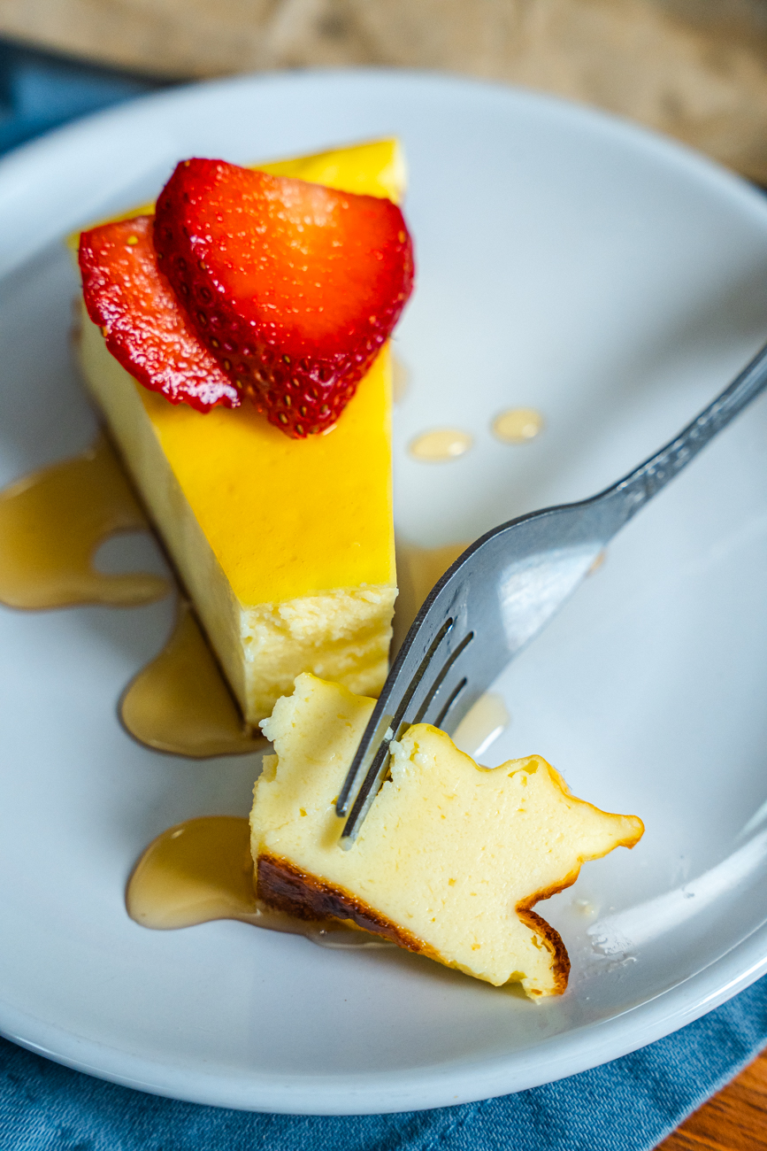 Yogurt Cake Vertical 00015