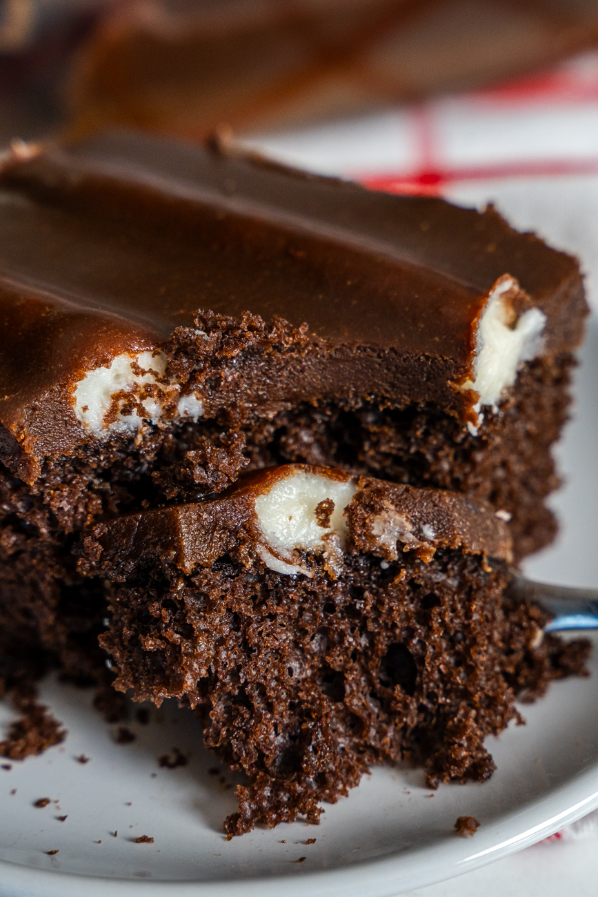 Bumpy Cake Vertical 00011