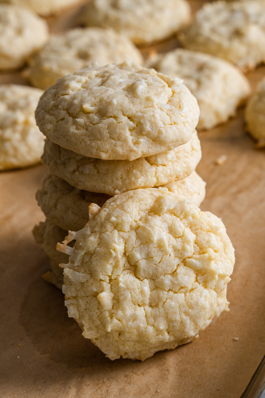 Dolly's Coconut Cookies Vertical 14