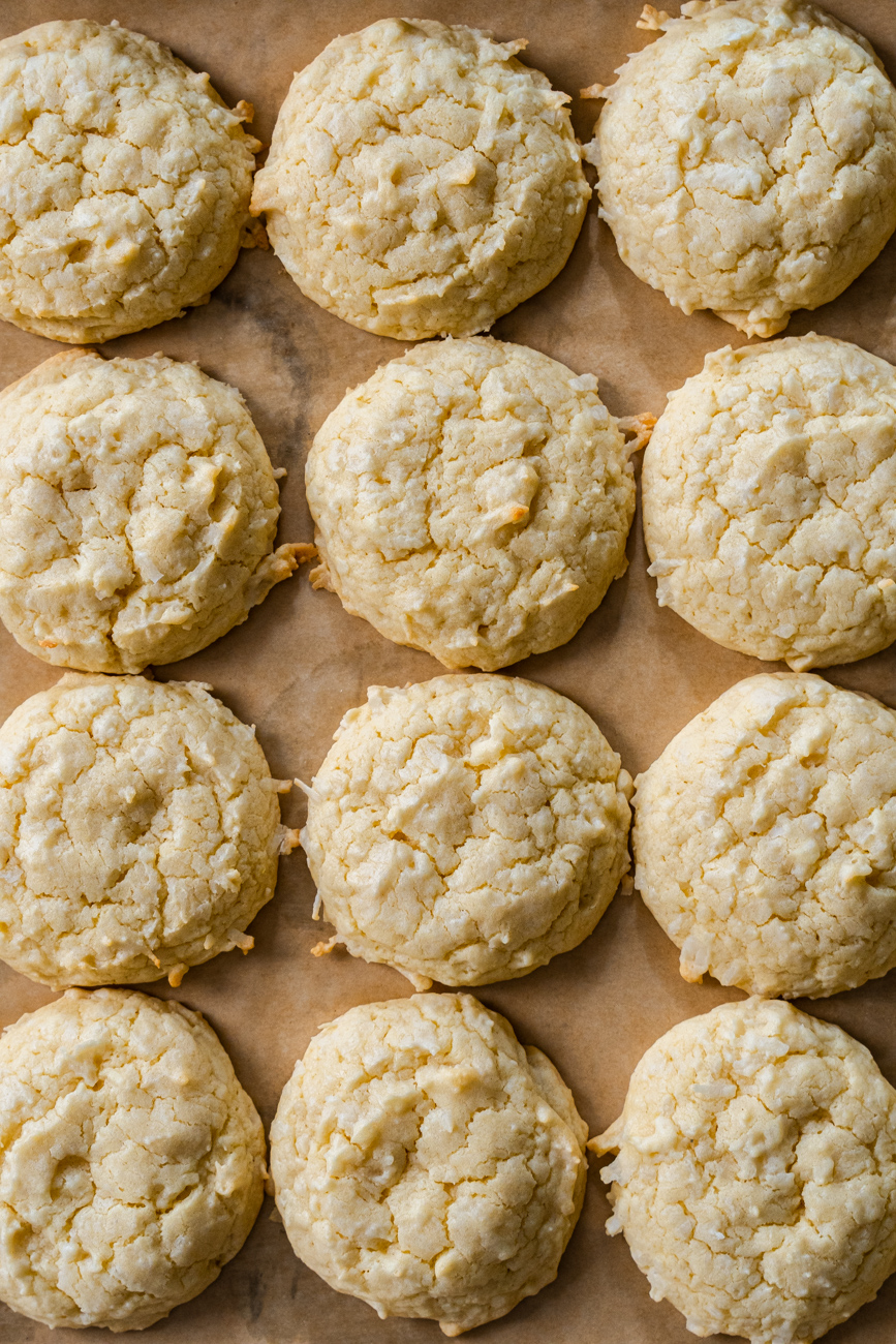 Dolly's Coconut Cookies Vertical 6