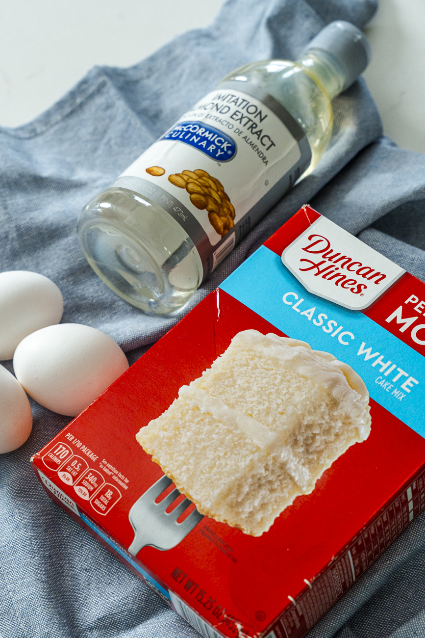 White Wedding Cookies Vertical 12