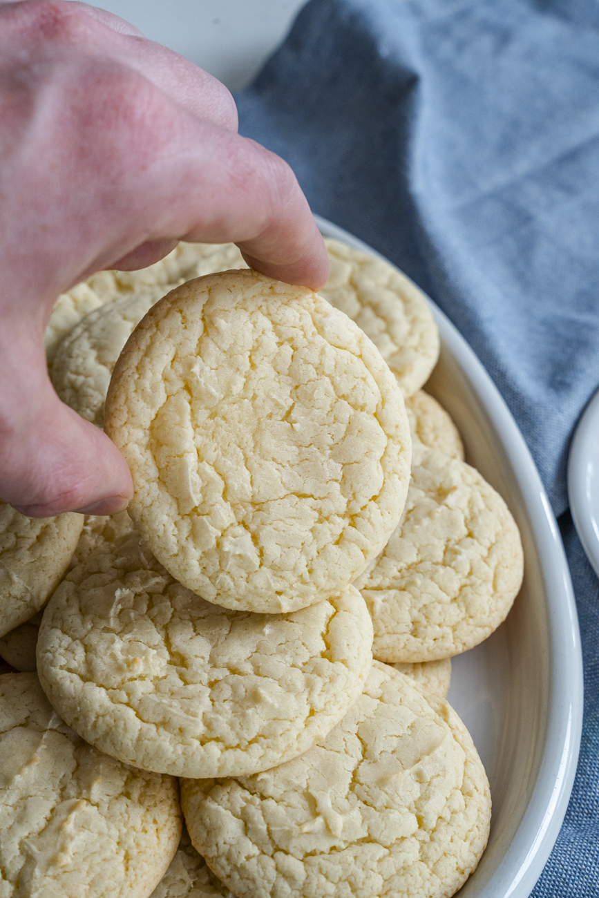 White Wedding Cookies Vertical 2
