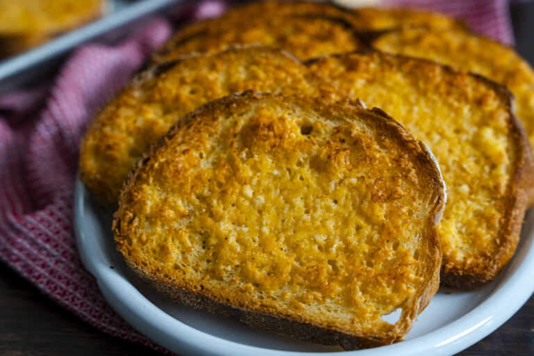 North Woods Inn Cheese Bread