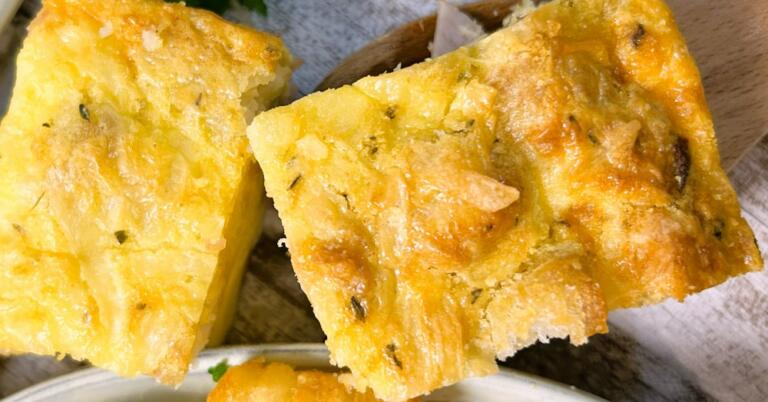 Ham and Cheese Tater Tot Breakfast Bake