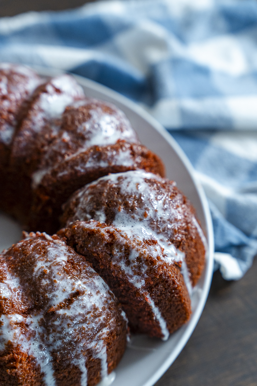 Red Velvet Pound Cake Vertical 9