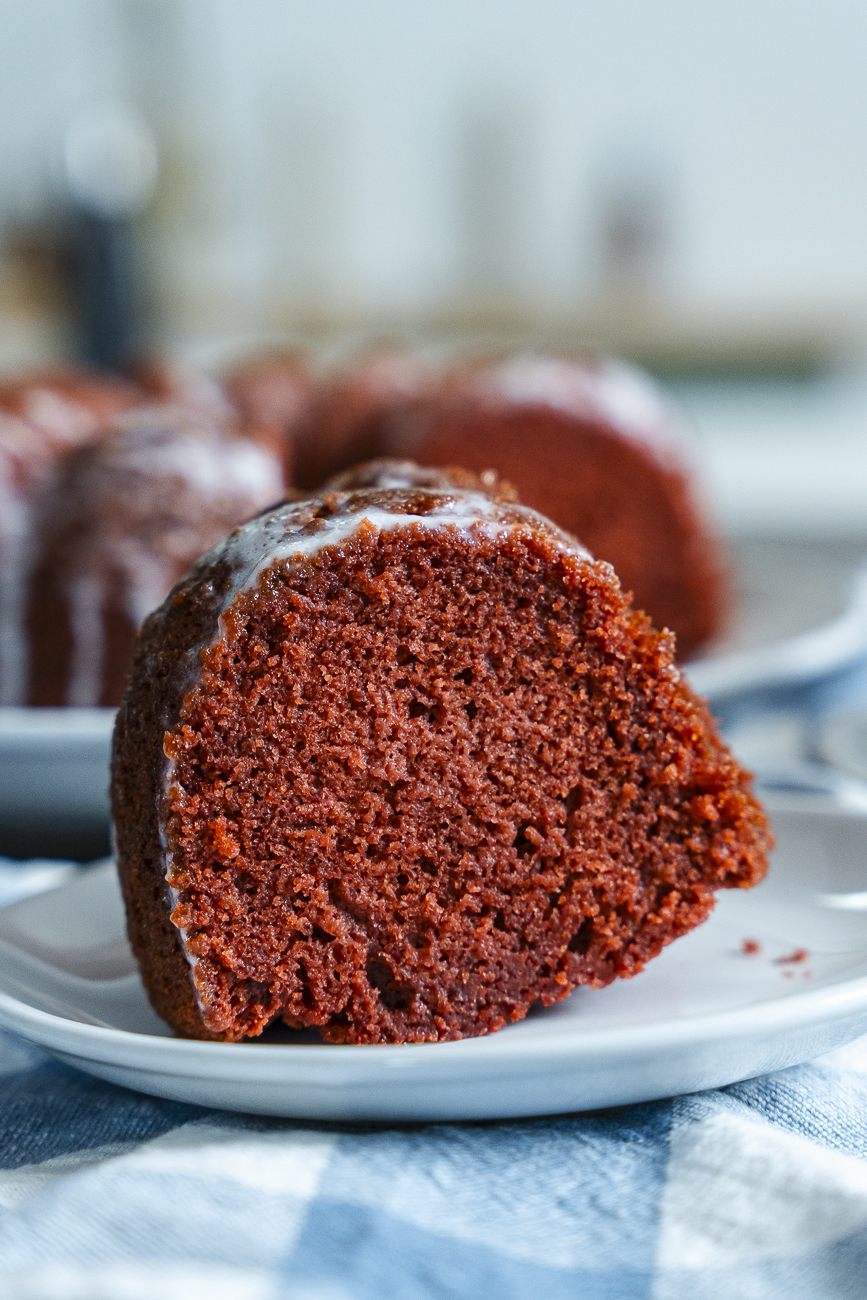Red Velvet Pound Cake Vertical 14