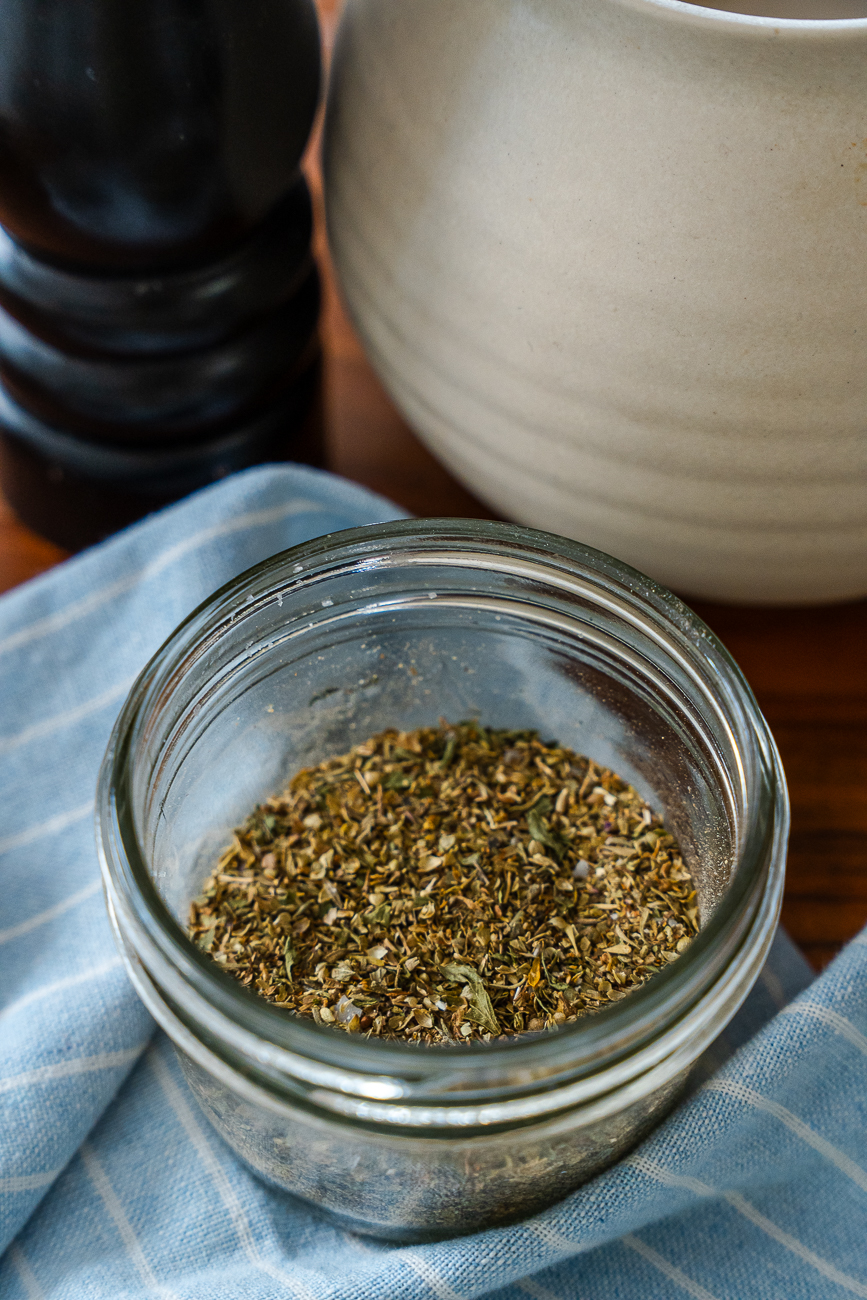 Homemade Greek Seasoning Vertical 11