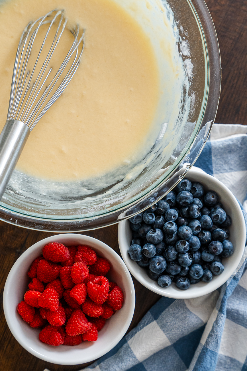 Everyday Berry Cake Vertical 1