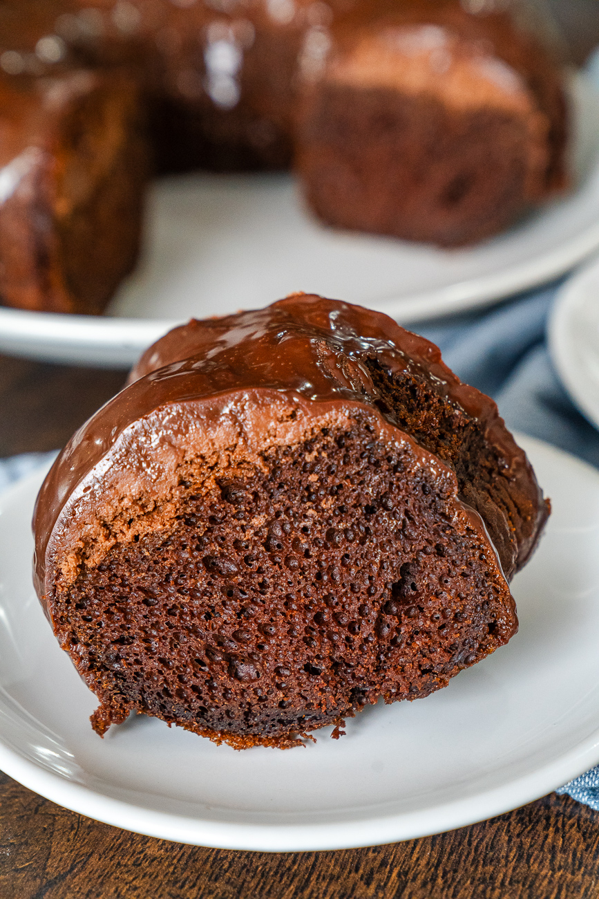Tunnel of Fudge Cake Vertical 8