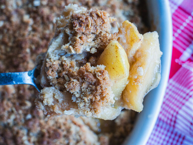 Ina Garten’s Old-Fashioned Apple Crisp