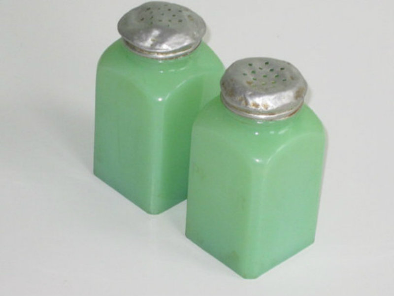 While It Might Not Be Antique, Jadeite Kitchenware Is Too