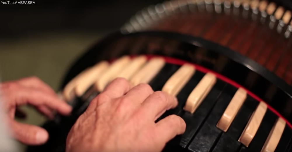 Listen to This Wheel Harp Being Played by a Composer Dusty