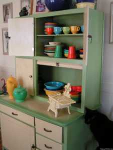 Vintage Spotlight: Bright Beautiful Fiestaware | Dusty Old Thing