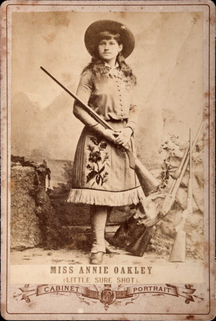 10 Photos That Show The Amazing Life Of Annie Oakley | Dusty Old Thing