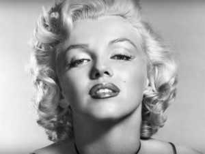 The Complicated Beauty Routine of Marilyn Monroe | Dusty Old Thing