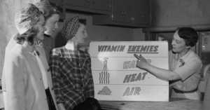 wartime class on food preservation, 1943