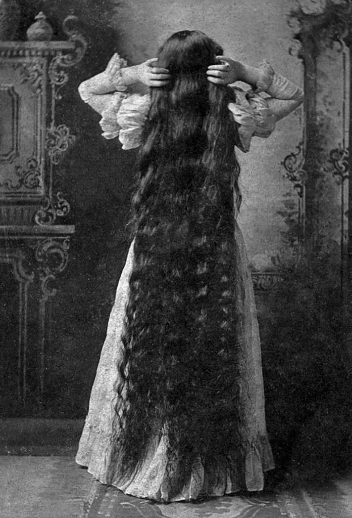 The Spectacle of 19th Century Women's Hairstyles | Dusty Old Thing