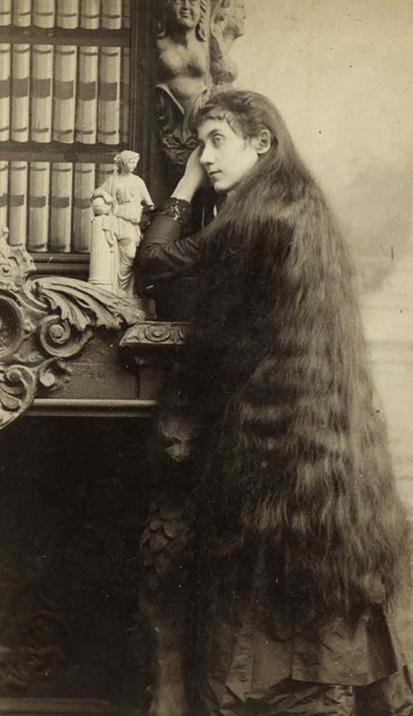 100 years of women's hairstyles: 1830-1930 - Recollections Blog