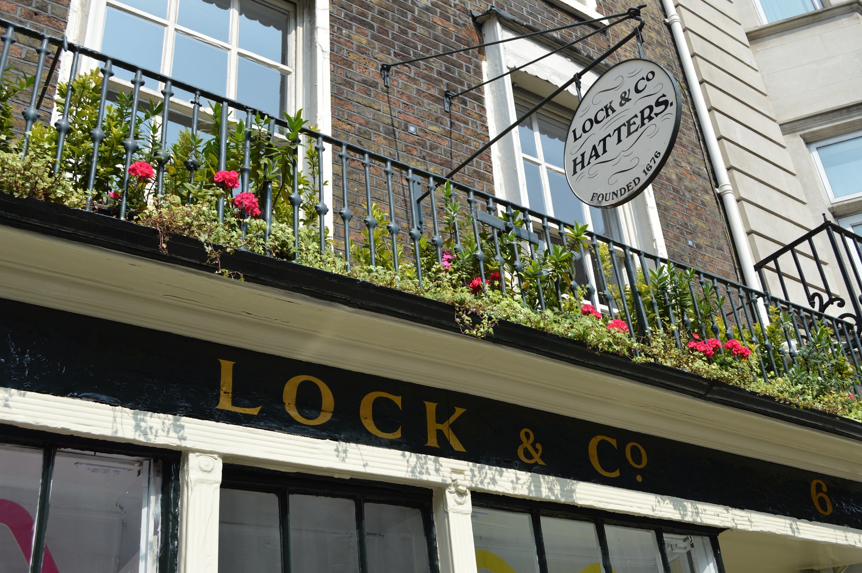 lock and co shop exterior