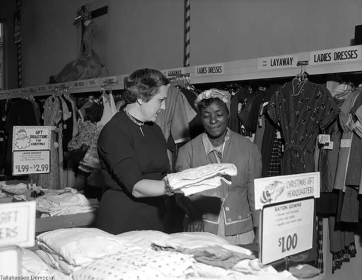 Ten Photos Showing What 1950s Shopping Was Like