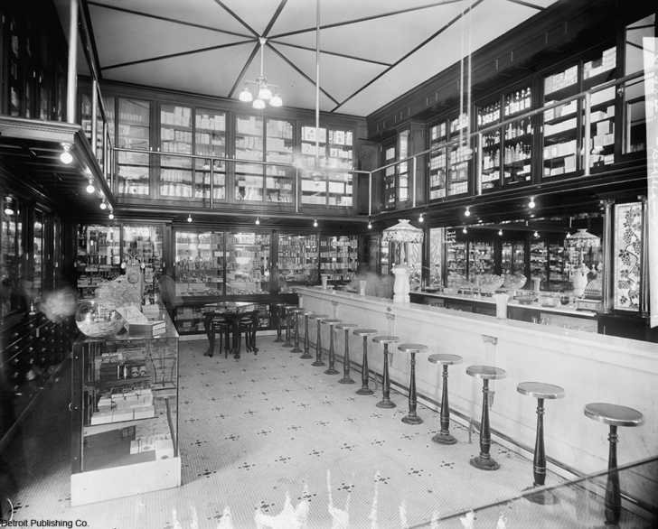 first soda fountain