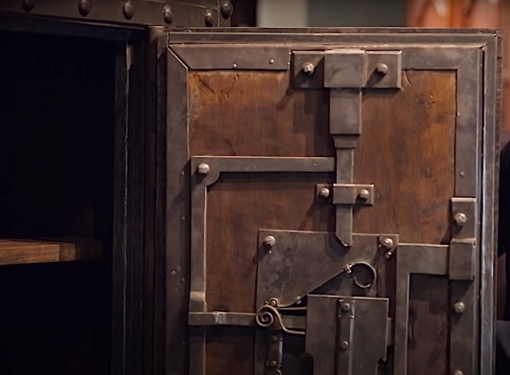 lock mechanisms on a baroque era strong box