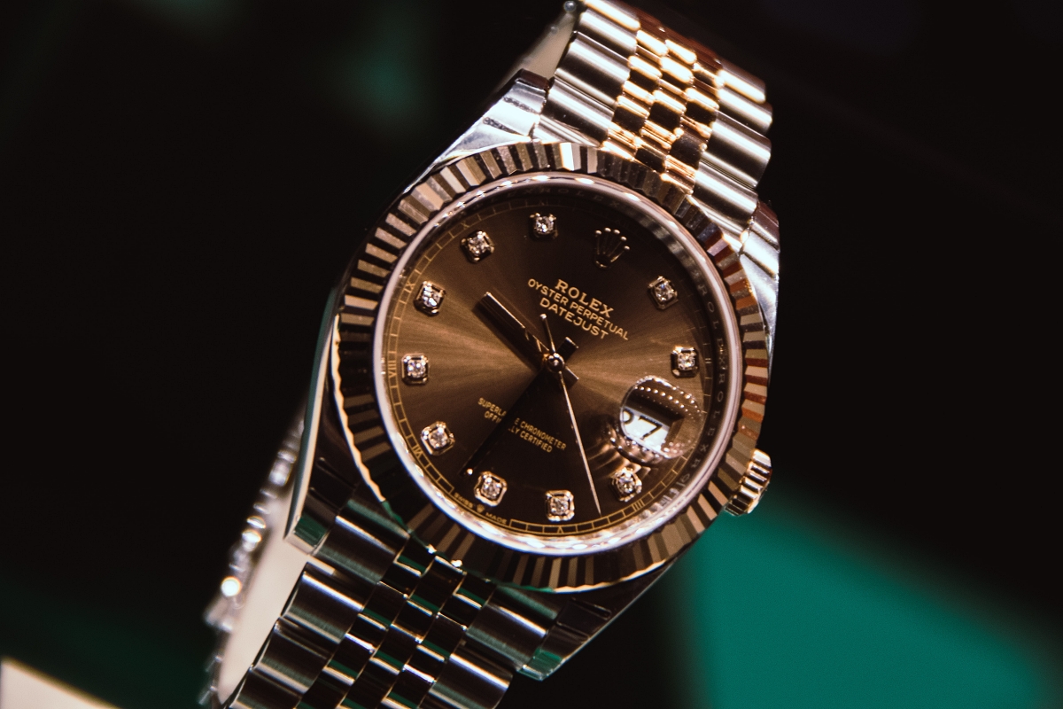 How to Spot a Fake Rolex – Happy Jewelers