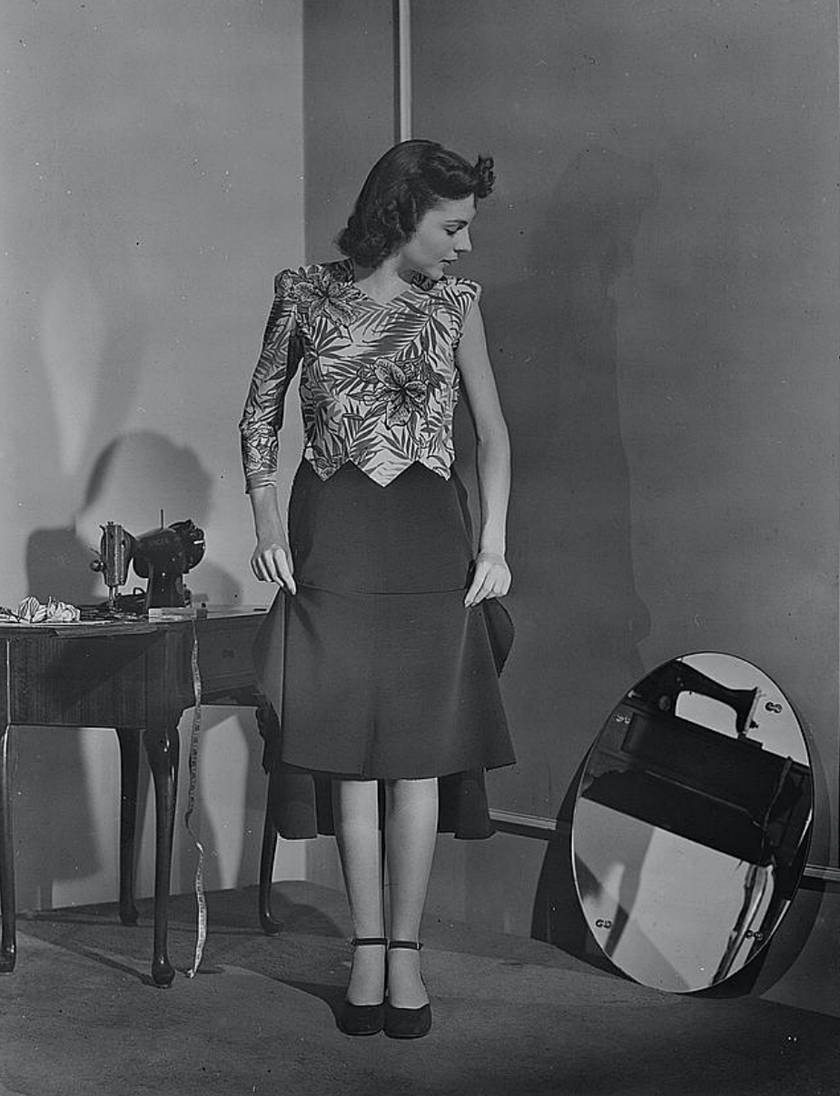 1943 dressmaking during wartime restrictions