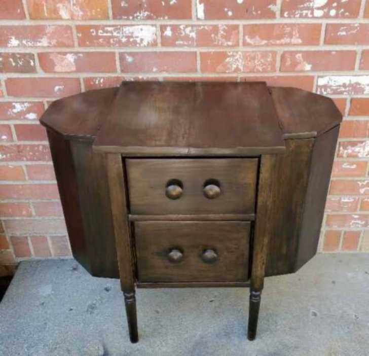 Antique Spotlight Martha Washington Sewing Dusty Old Thing