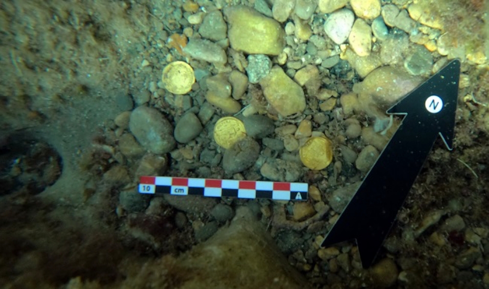 Roman coins found near xabia