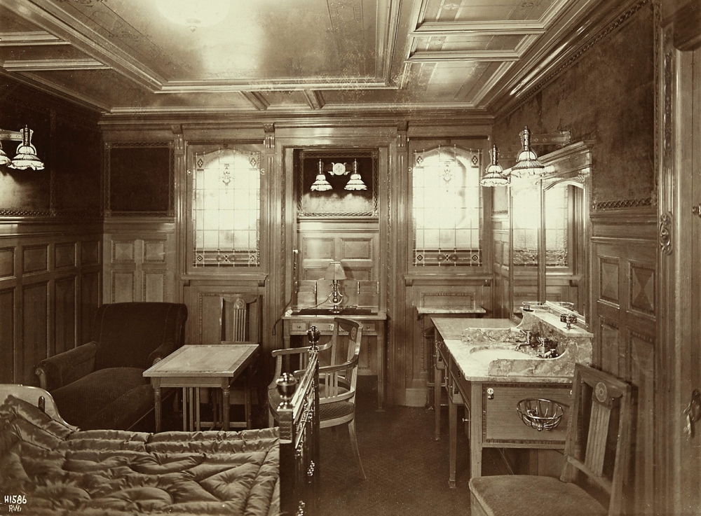Titanic first class cabin
