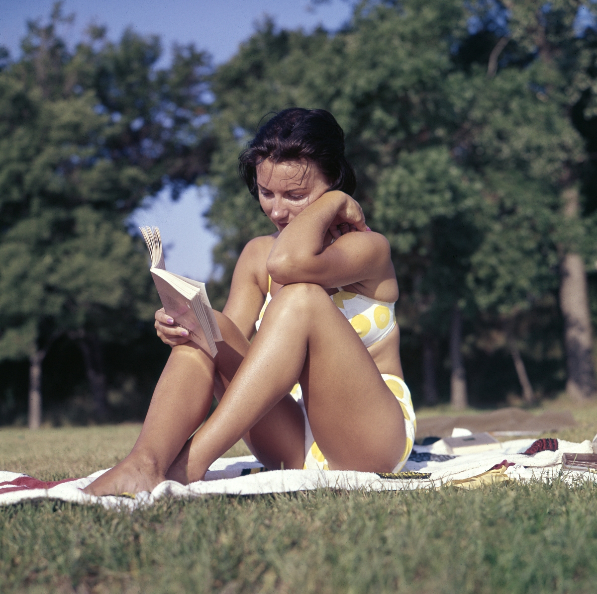 woman in the 1960s in a bikini