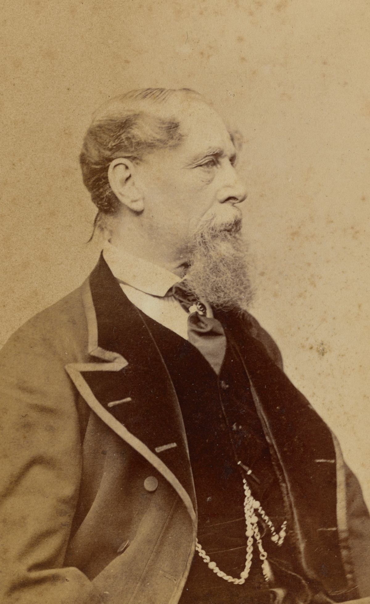 photo of Charles Dickens from 1867