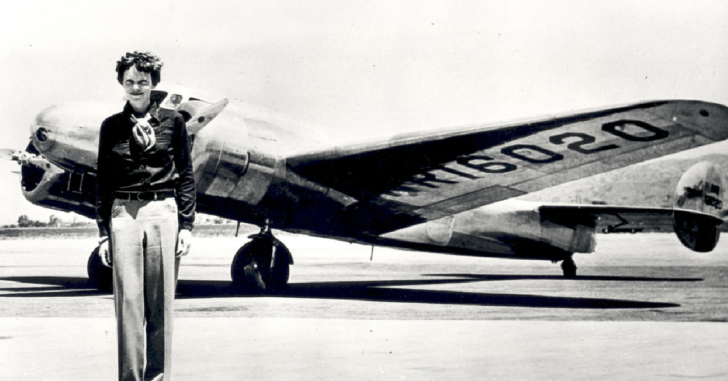 The Night Amelia Earhart Crossed the Pacific Alone