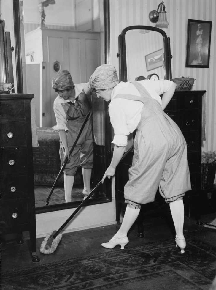 11 Photos of How Hard Housekeeping Was in the Old Days Dusty Old Thing