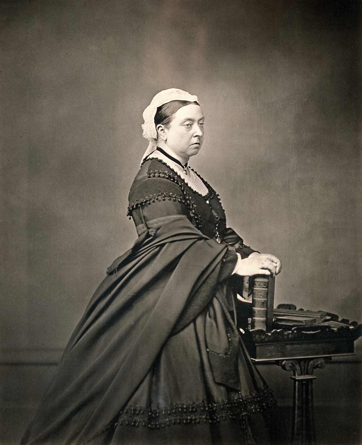Queen Victoria 1870 portrait photograph