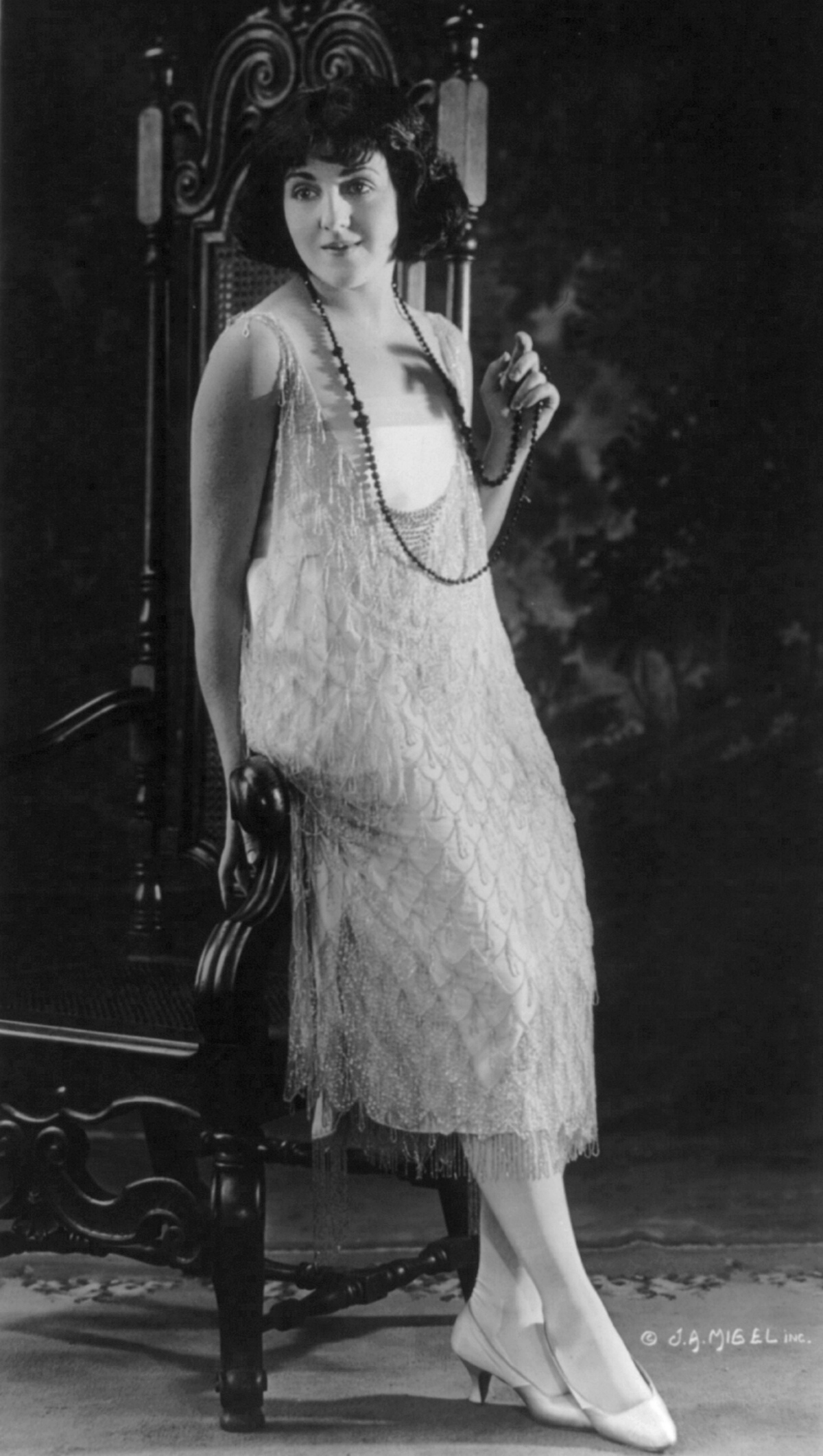 portrait of a 1920s flapper girl