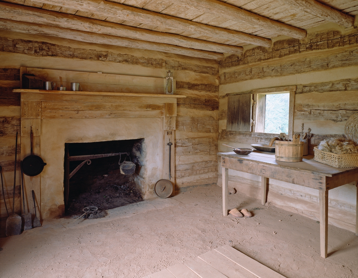 log cabin at Booker T Washington Memorial